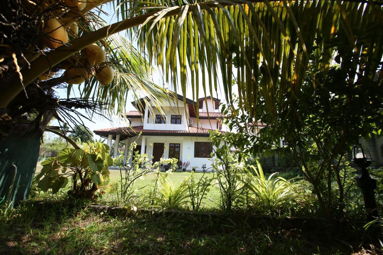Negombovilla Extérieur photo